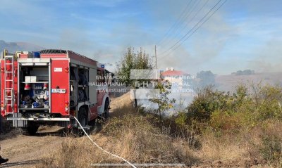 Големият пожар край Изворище продължава да се разраства