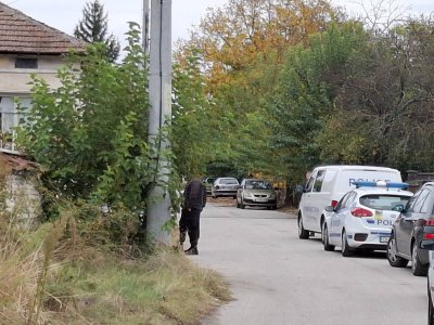 Гледат мярката на майката и сина ѝ, обвинени в убийството на 67-годишен мъж край Димитровград
