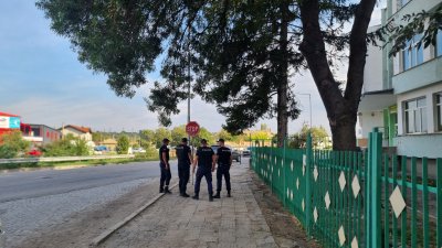 Двама младежи са задържани в Търговище за побой над ученик пред местна гимназия
