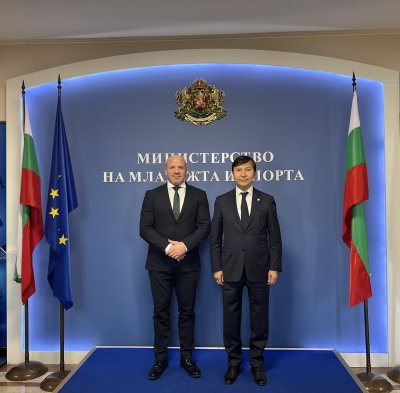 Министър Керязов обсъди възможностите за сътрудничество с представители на Република Казахстан