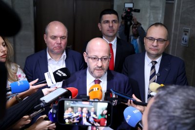 Радан Кънев: Позицията на България по преговорите за дългосрочен бюджет на ЕС е абсурдна, опасна и необяснима