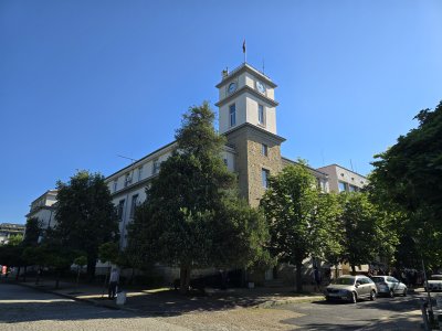Задържаха 36-годишен мъж в Кърджали за измами при изграджане на младежки център