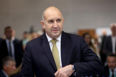 Премиерът Румен Радев: Нека в неделя да пратим сглобката в небитието