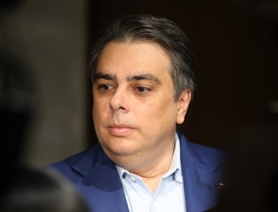 Асен Василев за инцидента със служител на НСО и журналист: Пълно самозабравяне