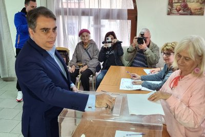 Асен Василев: Да изберем човек, от който няма да ни е срам