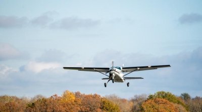 Самолет се разби в двора на къща край Плевен
