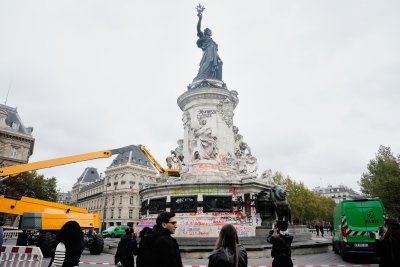 Протестите в Европа: От Франция до Албания социалното недоволство не стихва