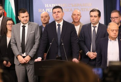 &bdquo;Демократична България&ldquo;: Нужни са две оставки - на началника на НСО и на председателя на парламента