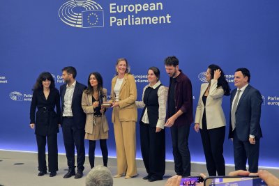 Разследване за мигрантските лагери в Албания спечели наградата &bdquo;Дафне Галиция&ldquo;