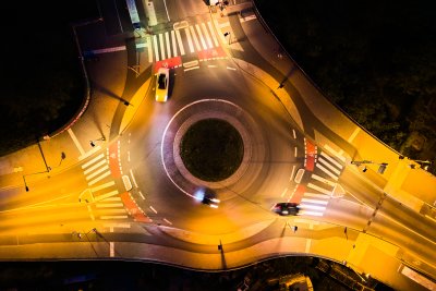 Кола се вряза в хора в Северна Германия, няколко души са пострадали