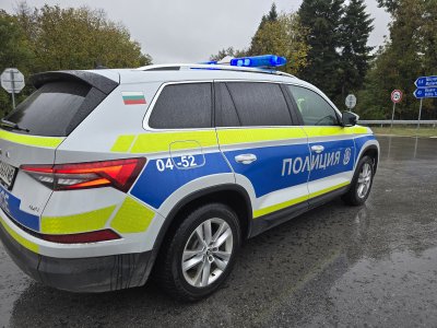 Две жертви на катастрофа между два тира и автобус на пътя София - Русе