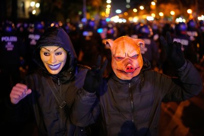 Младежки протести в Германия: Сблъсъци с полицията в края на шествията