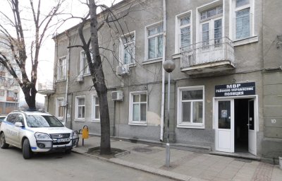 Задържаха &bdquo;муле&ldquo; след телефонна измама на 88-годишна жена в Карнобат