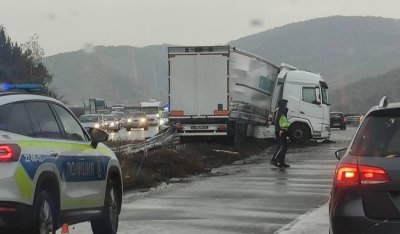 Катастрофа в района на Витиня: Движението по АМ &bdquo;Хемус&ldquo; в посока Варна е в една лента