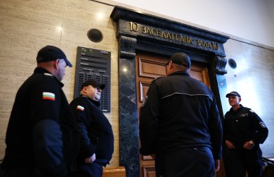 Ще остане ли в ареста Еюб Темиз, обвинен в убийството на Слави Бинев?