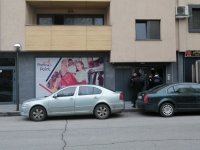 Полицията изведе четирима души от сградата на Басейнова дирекция - Пловдив