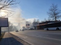 снимка 7 Сухи треви горят в района на Гребната база в Пловдив