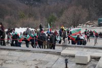 снимка 5 Стотици българи изкачват връх Шипка, въпреки отмяната на официалния ритуал