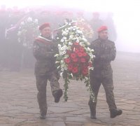 снимка 2 Хиляди българи отдадоха почит на падналите за свободата на България на връх Шипка