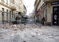 снимка 7 Улиците на Загреб след силното земетресение (СНИМКИ)