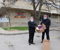 50 предпазни шлема получи болница „Канев“ от Русенския университет