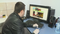 Мъж от Варна дарява компютри на деца за дистанционно обучение