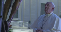 Папа Франциск проведе самотна молитва на празния площад "Свети Петър" в Рим