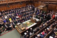 Парламентът на Великобритания спира работа за месец заради коронавируса