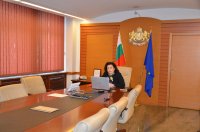 Министър Танева призова търговските вериги да зареждат родна продукция