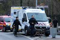 Двама убити и седем ранени след нападение с нож във Франция