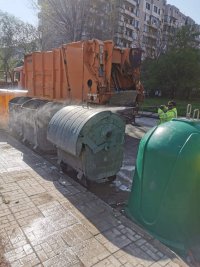 В Пловдив правят повторна дезинфекция на съдовете за битов отпадък