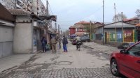 Изнесени кабинети за преглед на хора със съмнения за коронавирус работят в квартал „Столипиново” в Пловдив