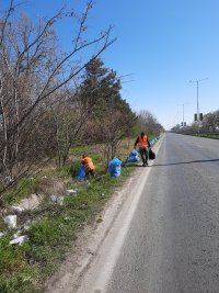 снимка 1 Почистиха 16 тона отпадъци в участъка между Русе и Мартен