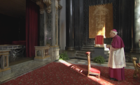 Показаха Торинската плащеница на Велика събота за католиците