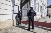 Австрийската полиция глобява "на място" за неспазване на мерките