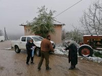 Горски служители помагат при раздаването на пенсиите в труднодостъпните села в Петричко