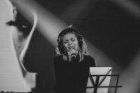 Виктория с жест към победителя на Евровизия 2019 Дънкан Лорънс в онлайн концерт на Евровизия тази вечер