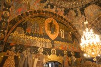 С вяра в чудото: Изнасят чудотворната икона на Света Богородица от Бачковския манастир