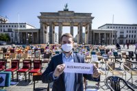 снимка 2 Ресторантьорите в Берлин организираха протест на "празните столове"