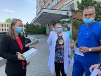 10 000 защитни маски дарение от Китай получи област Пловдив