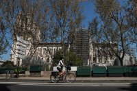Франция ще стимулира финансово велосипедистите заради чистотата на въздуха