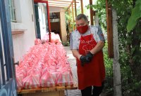 снимка 22 Свилен от „Остава" и Звезди от „Ахат“ раздаваха благотворително храна в София