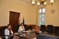  Танева: И България иска увеличение на бюджета на мярката COVID-19 с над 1 %