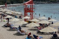 снимка 7 Температурни рекорди в Гърция, плажовете са пълни с хора (СНИМКИ)
