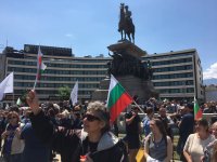 снимка 4 Протест на Мая Манолова и "Системата ни убива" срещу управляващите