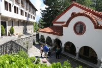 Драгалевският манастир – спокойствие край София