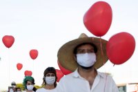снимка 2 Червени балони в памет на жертвите на COVID-19 в Бразилия