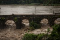 Порои потопиха селища в Чехия: загинала е жена, друга се издирва