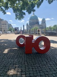 снимка 1 Арт инсталацията "Българските букви" гостува цяло лято на Берлин