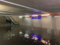 Над 65 сигнала след проливния дъжд в София, 4 метростанции са наводнени